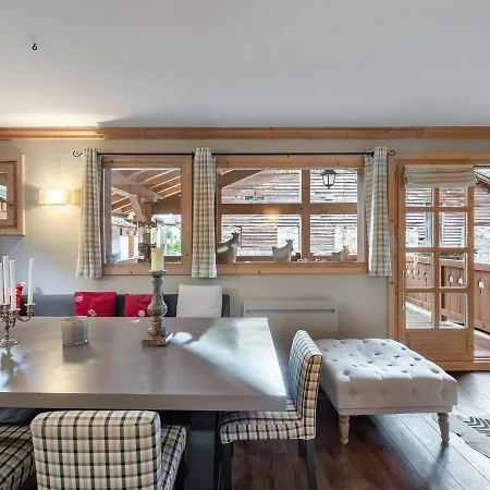 Chalet Cosy Au Centre De Le Praz Avec Sauna, Terrasse Et Parking - Fr-1-568-15