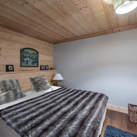 Chalet Cosy Au Centre De Le Praz Avec Sauna, Terrasse Et Parking - Fr-1-568-15 Chalet Courchevel